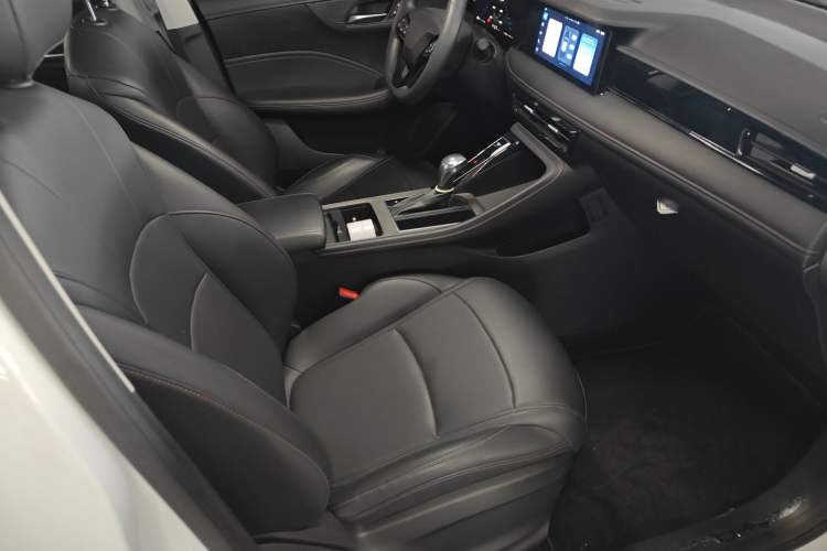 Used Roewe i5 2023 1.5L CVT Luxury Edition
