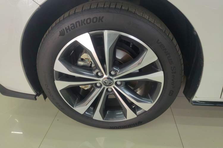 Used Toyota Granvia 2022 2.5L Hybrid Prestige Edition