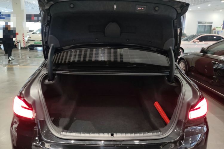 Used BMW 5 Series 2021 530Li Luxury Edition Premium Package
