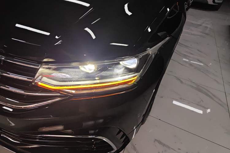 Used Volkswagen Tiguan L 2022 330TSI Automatic Two-Wheel Drive R-Line Enhanced Edition