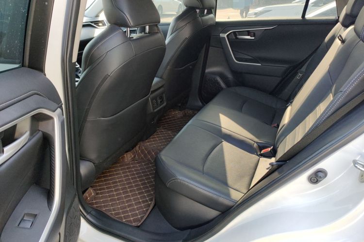 Used Toyota Wildlander 2023 Dual-Motor 2.5L E-CVT Four-Wheel Drive Prestige Edition