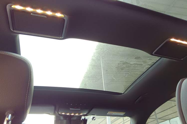 Used Mercedes-Benz GLC 2020 GLC 300 L 4MATIC Luxury Model
