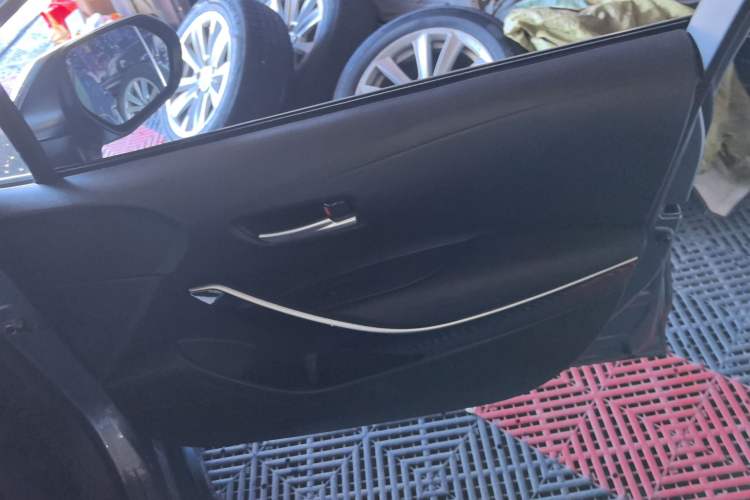 Used Toyota Corolla 2021 Dual-Motor 1.8L E-CVT Elite Edition
