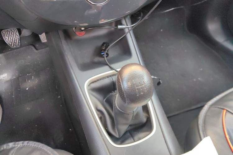 Used Nissan Tiida 2014 1.6L Manual Smart Model
