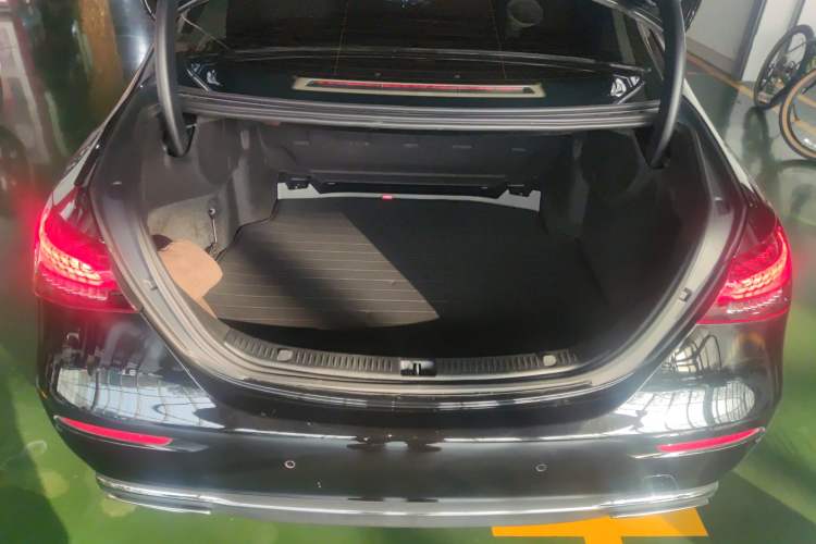 Used Mercedes-Benz E-Class 2023 Updated E 300 L Fashion Edition