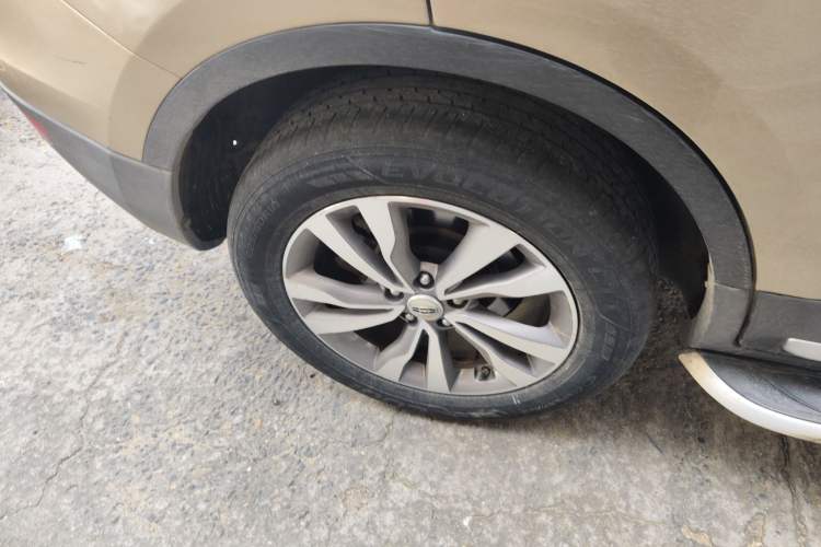 Used Geely Auto Emgrand X7 Sport 2016 1.8TD Automatic ZhiZun Version
