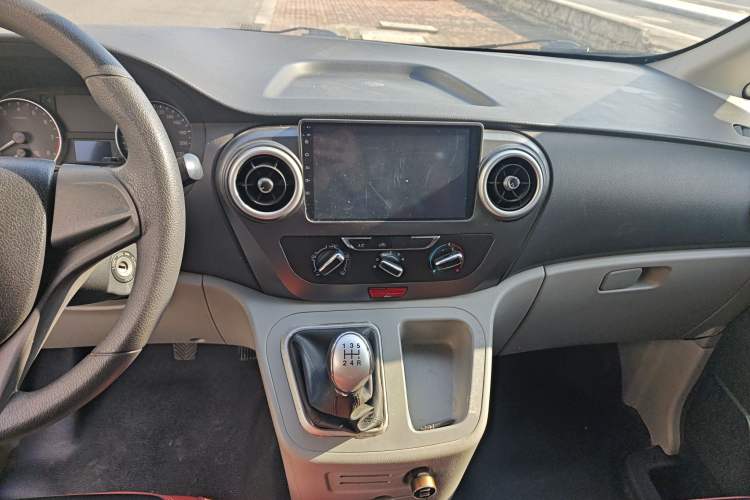 Used  M3 2018 1.6L Express Edition 5-seater