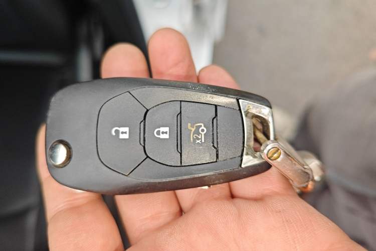 Used Chevrolet Cruze 2018 320 Automatic Pioneer Sunroof Edition
