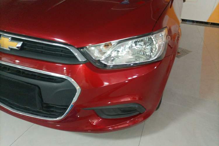 Used Chevrolet Aveo Sonic 2014 Sedan 1.4SL AT Stylish Sunroof Edition