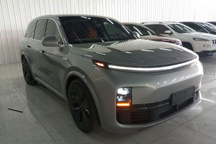 Used Li Auto L8 2023 Pro Model
