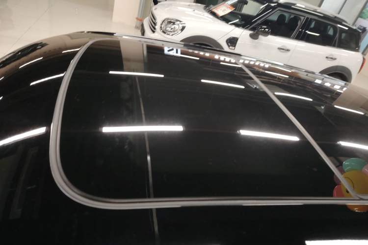 Used  MINI 2018 1.5T COOPER Classic Edition Five-Door Version
