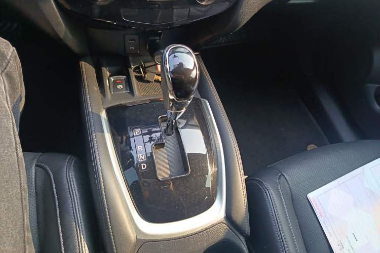 Used Nissan X-Trail 2019 2.0L CVT Smart Connect Comfort Edition 2WD
