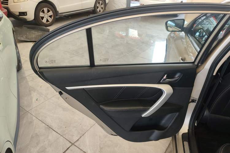 Used Geely Auto Emgrand 2017 Sedan Million Edition 1.5L Manual - Upward Version
