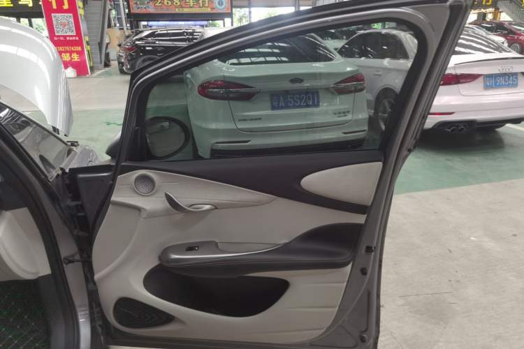 Used BYD Dolphin 2021 405 km Fashion Edition
