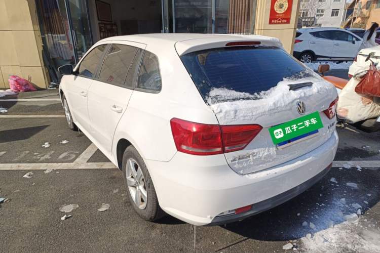 Used Volkswagen Gran Lavida 2013 1.6L Manual Fashion Model