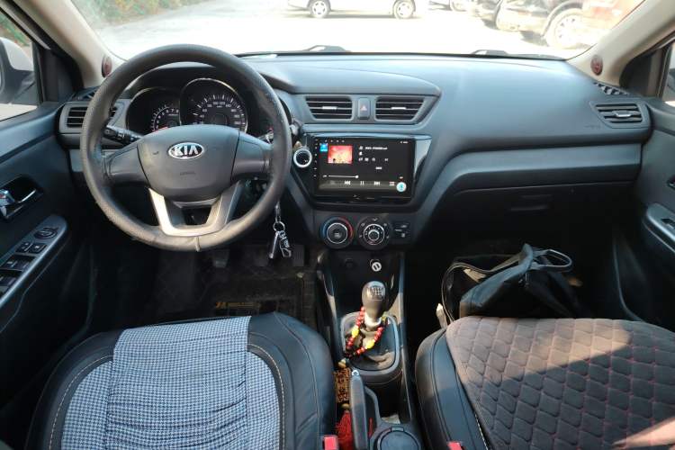 Used Kia K2 2012 Sedan 1.4L MT GLS Commemorative Edition
