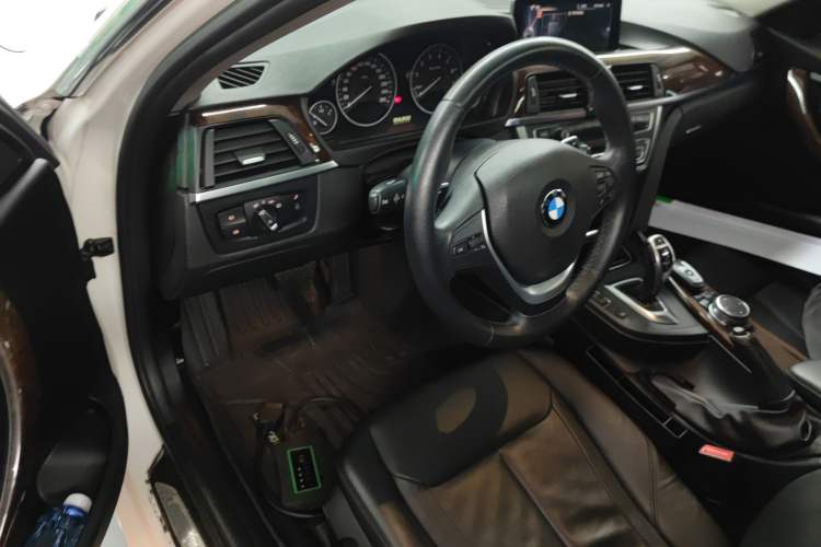 Used BMW 3 Series 2015 320Li Luxury Design Package Premium Edition
