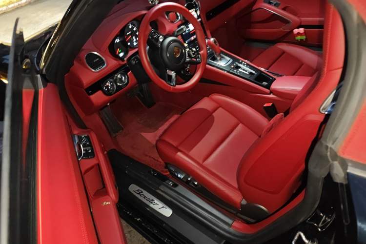 Used Porsche 718 2022 Boxster T 2.0T
