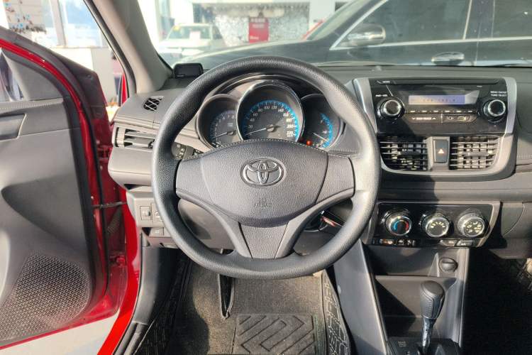 Used Toyota YARiS L 2016 Revised 1.5E CVT Charming Edition
