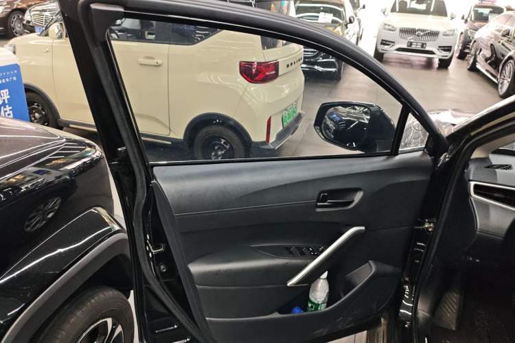 Used Toyota FRONTLANDER 2023 2.0L CVT Leading Edition
