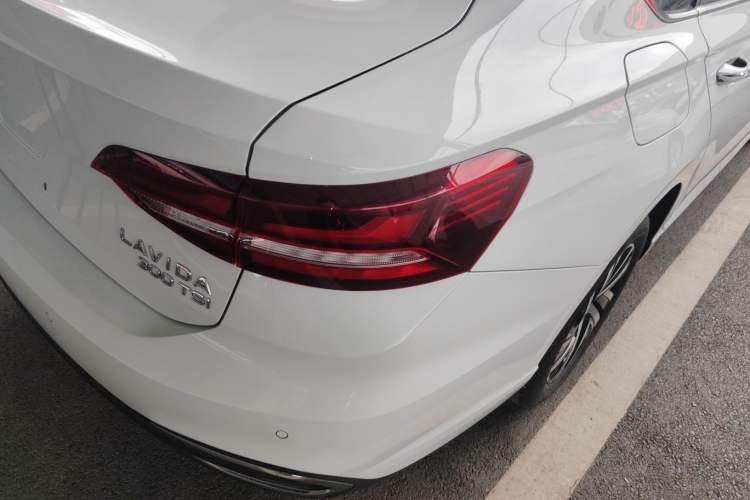 Used Volkswagen Lavida 2024 300TSI DSG Full-Comfort Edition
