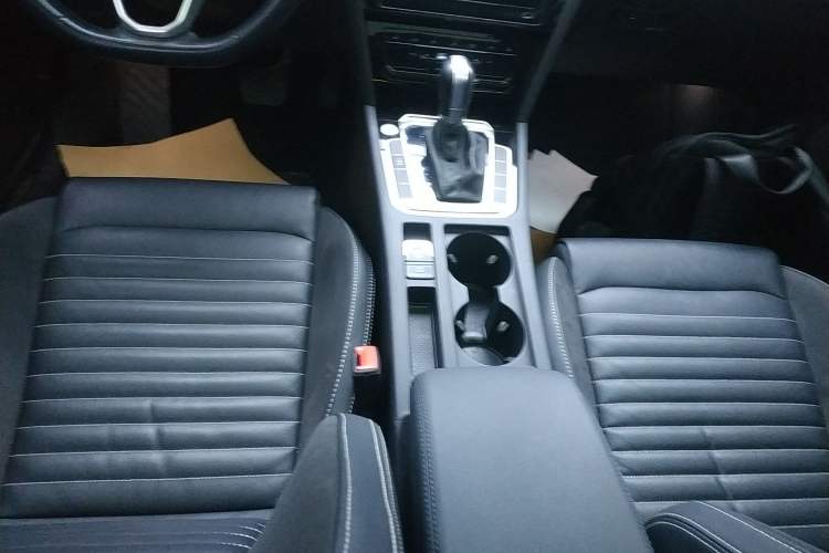 Used Volkswagen Magotan 2020 330TSI DSG Leading Model
