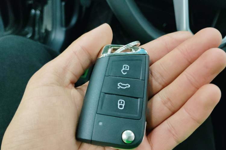 Used Volkswagen Tharu 2023 300TSI Two-Wheel-Drive Full Moon Edition
