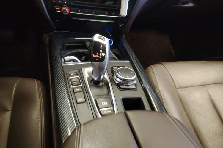 Used BMW X5 2015 xDrive28i
