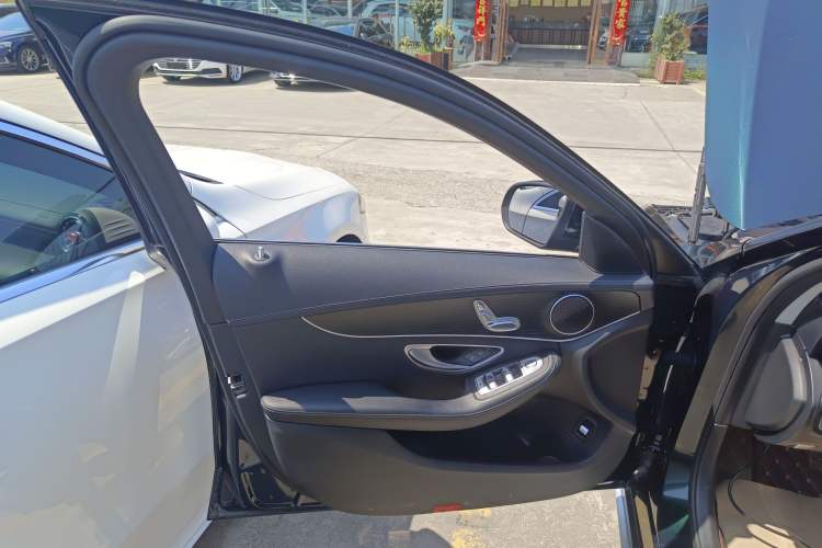 Used Mercedes-Benz C-Class 2021 C 200 L Fashion Edition Sport Version
