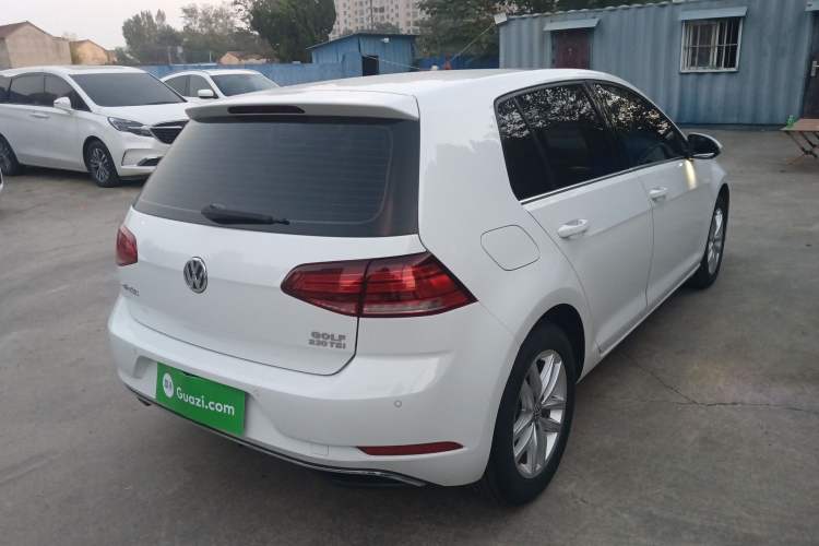 Used Volkswagen Golf 2018 230TSI Automatic Comfort Model
