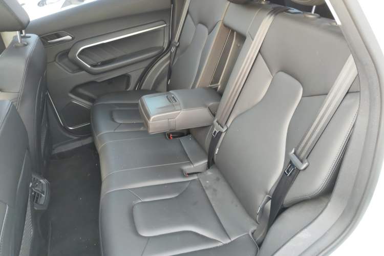 Used Haval H6 2017 Blue Label 2.0T Automatic Two-Wheel Drive Smart Edition
