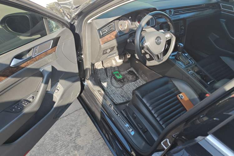 Used Volkswagen Magotan 2018 Facelift 330TSI DSG Luxury Model
