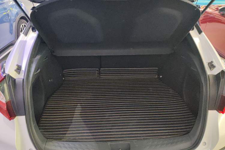 Used Toyota IZOA 2022 2.0L Yixing Version
