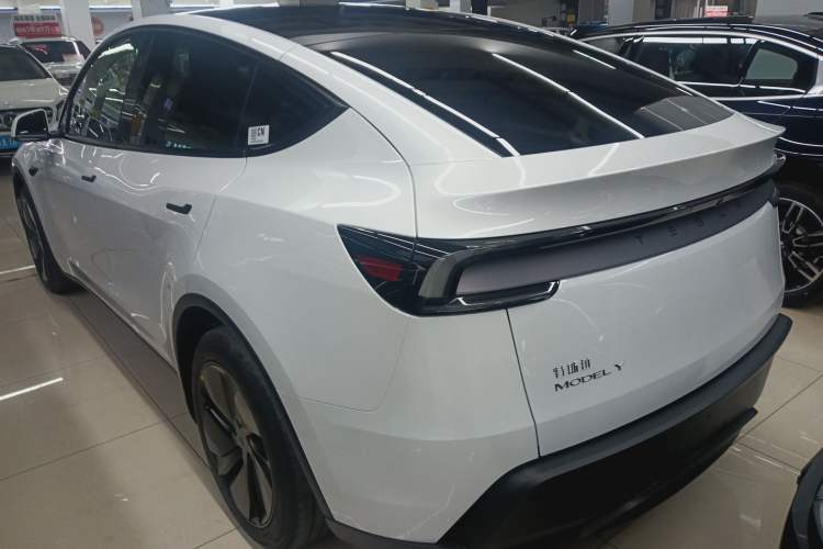 Used Tesla Model Y 2026 Rear-Drive Model