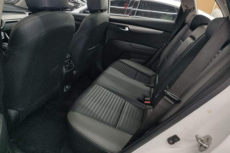 Used Kia Sportage R 2018 2.0L Automatic Smart Luxury Version China V Standard
