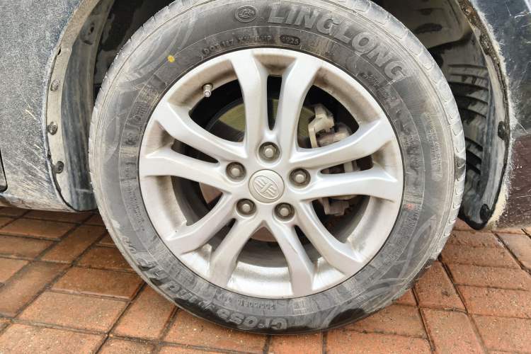 Used Bestune B50 2016 1.6L manual Comfort trim level