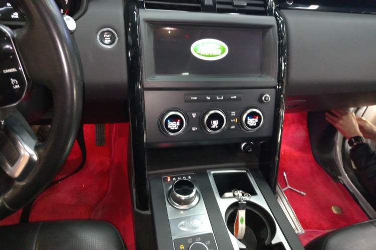 Used Land Rover Discovery 2019 3.0 SC V6 SE
