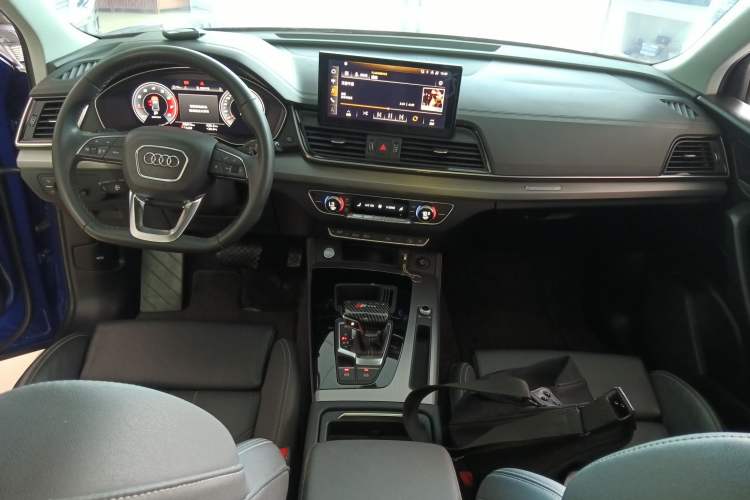 Used Audi Q5L 2021 40 TFSI Fashion Dynamic Model
