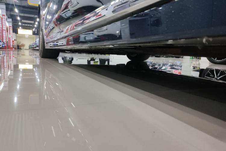 Used VOYAH Dream 2025 PHEV Four-Wheel-Drive Flagship Version – Qiankun Edition
