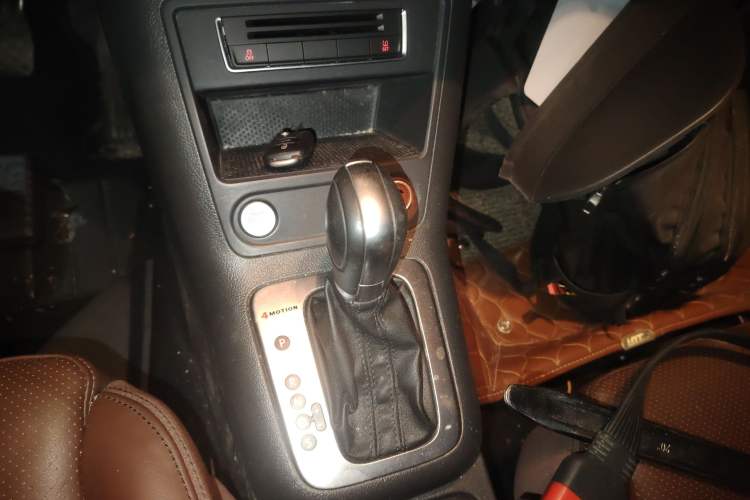 Used Volkswagen Tiguan 2015 1.8TSI Automatic All-Wheel-Drive Luxury Model
