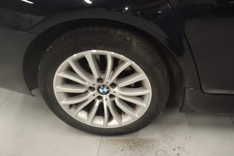 Used BMW 5 Series 2014 525Li Luxury Design Package
