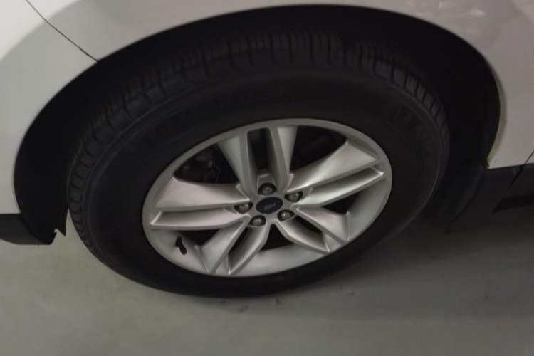 Used Ford Edge 2018 EcoBoost 245 Two-Wheel-Drive Platinum Edition 5 Seats