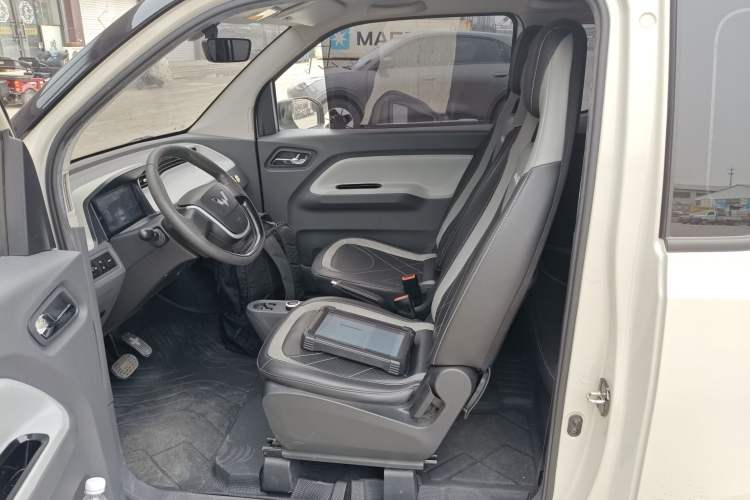 Used Wuling Hongguang MINIEV 2022 Macaron Premium Model – Lithium Iron Phosphate
