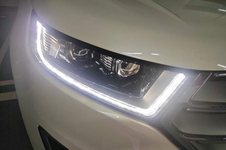 Used Ford Edge 2018 EcoBoost 245 Two-Wheel-Drive Titanium 7-Seater China V Standard
