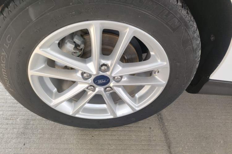 Used Ford Focus 2018 Hatchback Classic 1.6L Automatic Trendy SmartDrive Edition