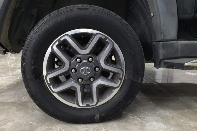 Used  BJ40 2016 40L 2.3T Automatic All-Wheel Drive Premium Edition
