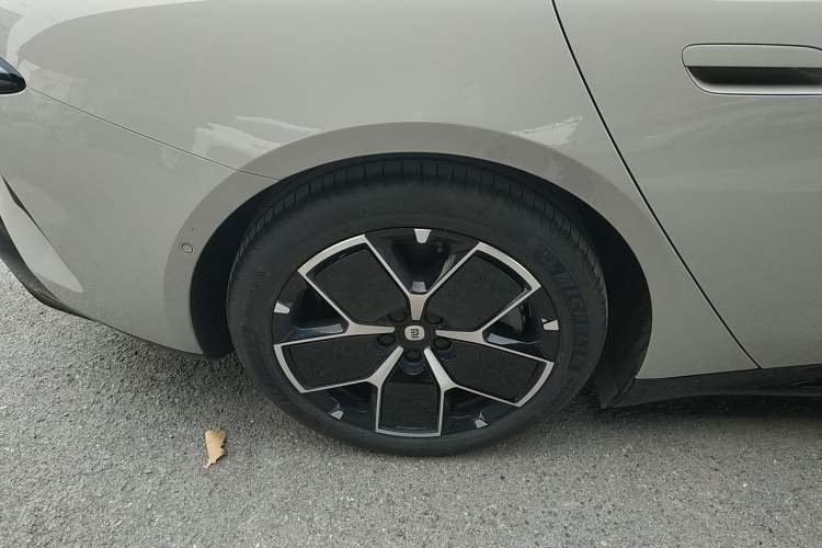 Used  SU7 2024 Rear-Drive Long-Range Intelligent Driving Version