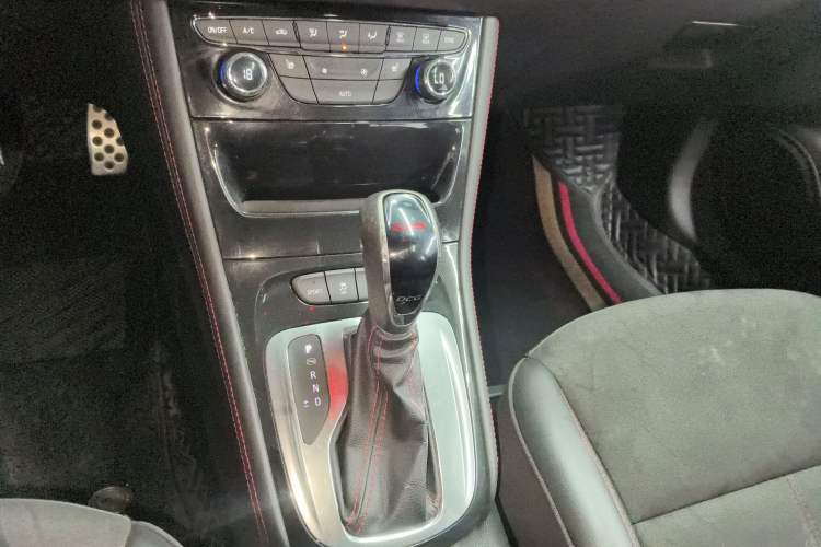 Used Buick Verano 2016 Hatchback GS 20T Dual-Clutch Passionate Sporty Model
