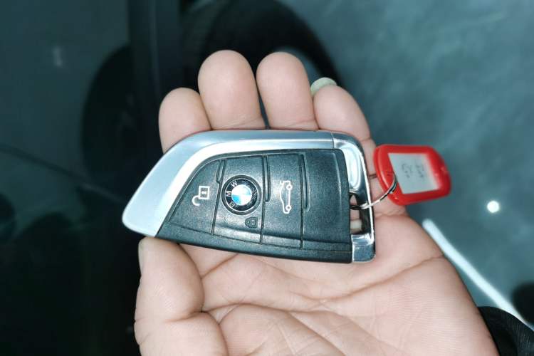 Used BMW X5 2015 xDrive28i
