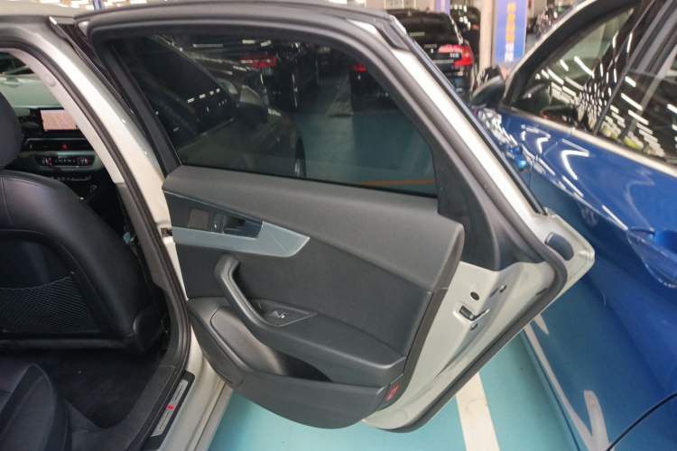 Used Audi A4L 2019 40 TFSI Fashion Version China V
